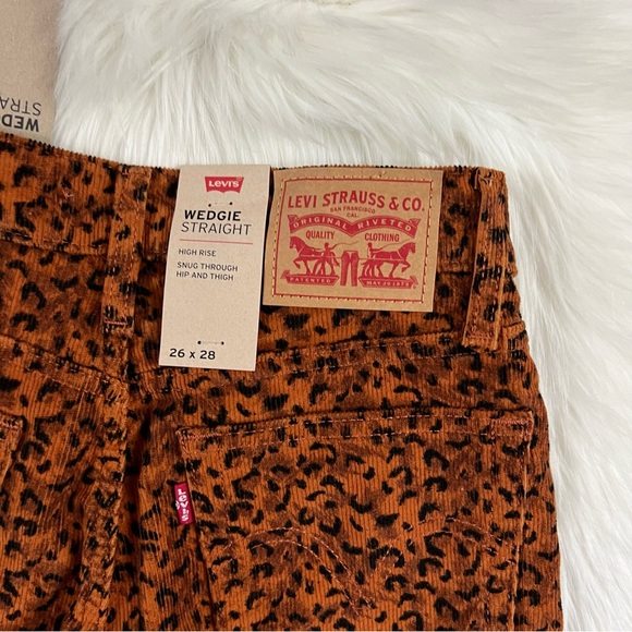 Levi's Size 26 Leopard Ginger Corduroy Wedgie Straight Pants‎ - Picture 10 of 11